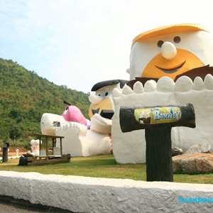 flintstones resort