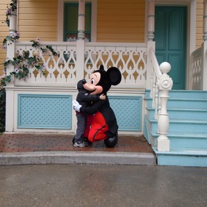 hug mickey mouse