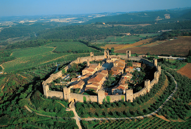monteriggioni toscana